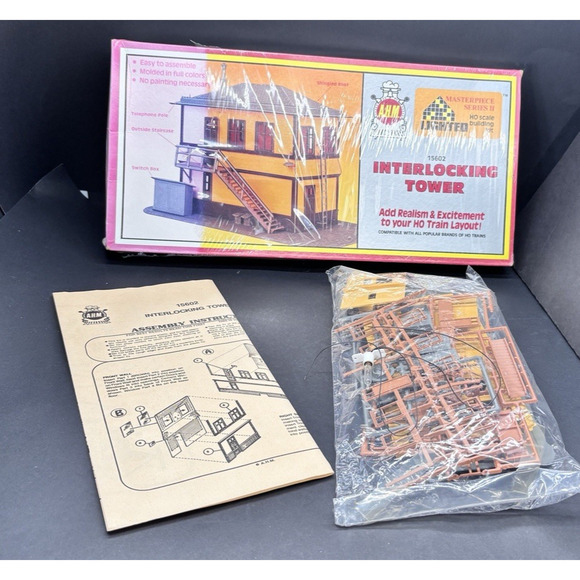 AHM Kit Interlocking Tower Building HO Scale Train Layout #15602 Lighted - Picture 2 of 16